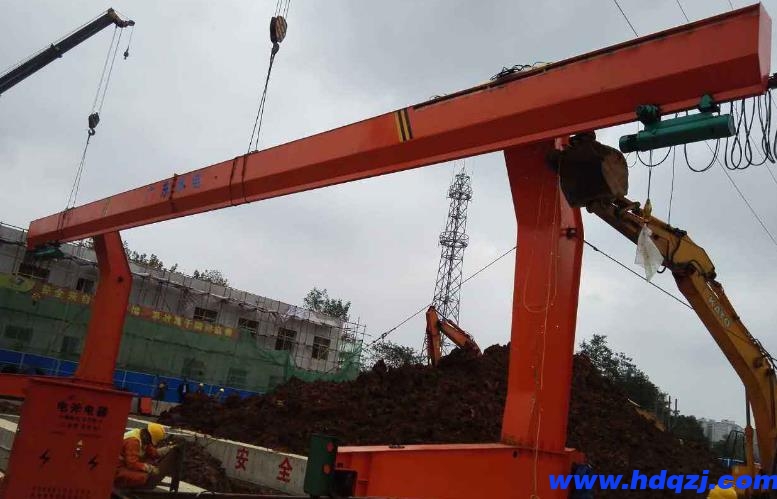 MHL門(mén)式起重機(jī) MHL門(mén)式起重機(jī)