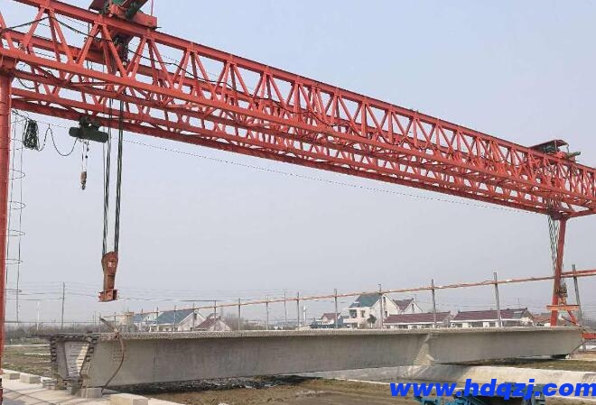 通用門式起重機(jī) 通用門式起重機(jī)