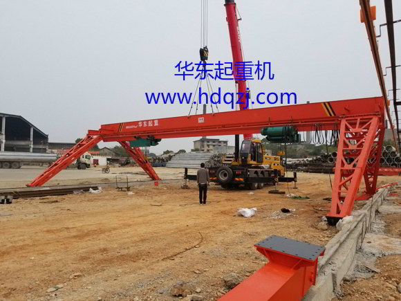 MHE型雙葫蘆門(mén)式起重機(jī)|MHE型雙鉤門(mén)式起重機(jī)