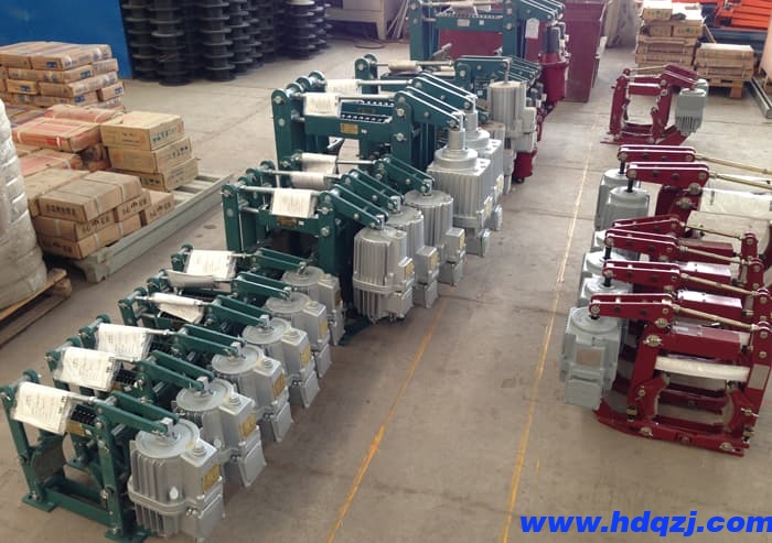 雙梁起重機(jī) 雙梁起重機(jī)